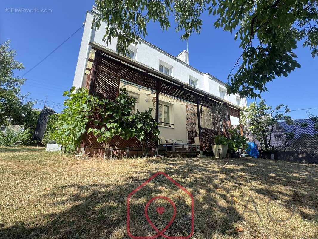 Maison de ville rénovée de 119 m²  À deux pas du centre-ville de Pontivy 212000 FAI - photo 15