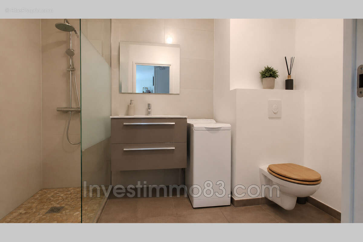 Appartement à LA CRAU