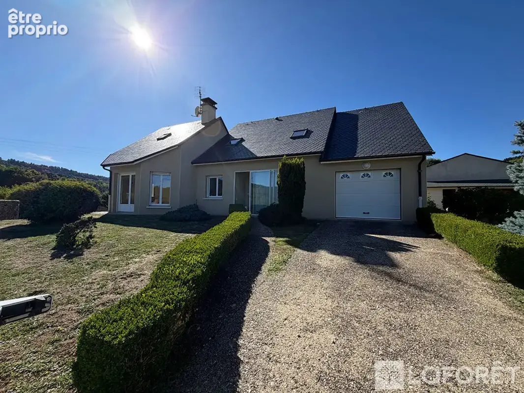Photo Maison à Neussargues-Moissac au prix de 255 000€
