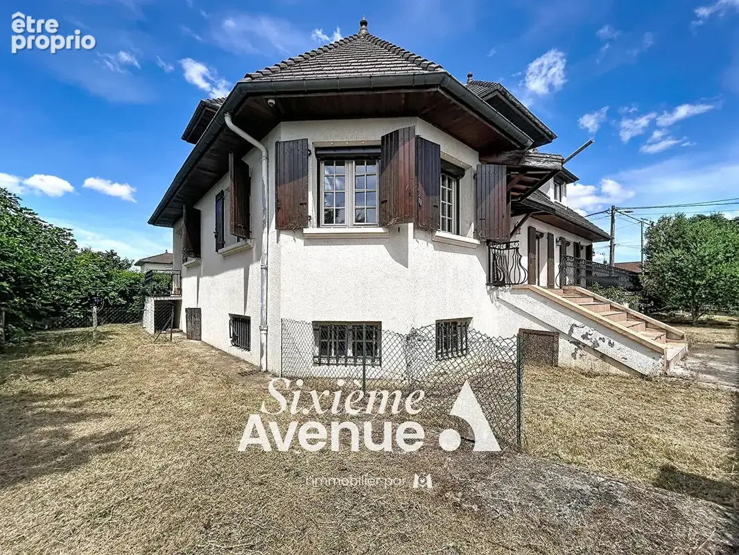 Maison Decines Charpieu 9 pièce(s) 261.34 m2 - photo 2