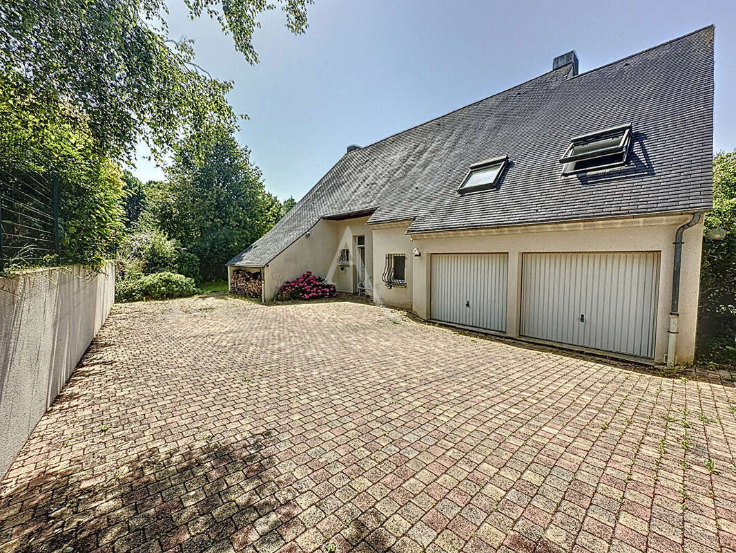 Maison coup de coeur à Mareuil-lès-Meaux - 6 chambres - 240 m2 - jardin de 836 m2 - garage double et nombreux stationnements - photo 18