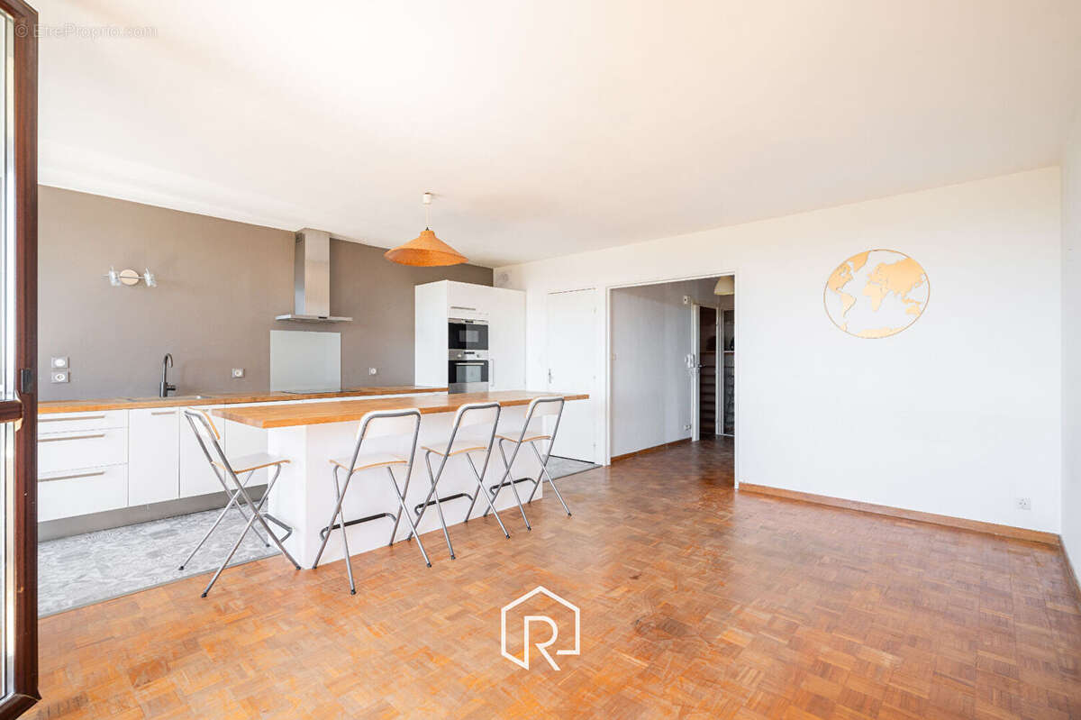 Appartement à MARSEILLE-12E