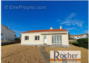 Maison à SAINT-CHRISTOPHE-DU-LIGNERON