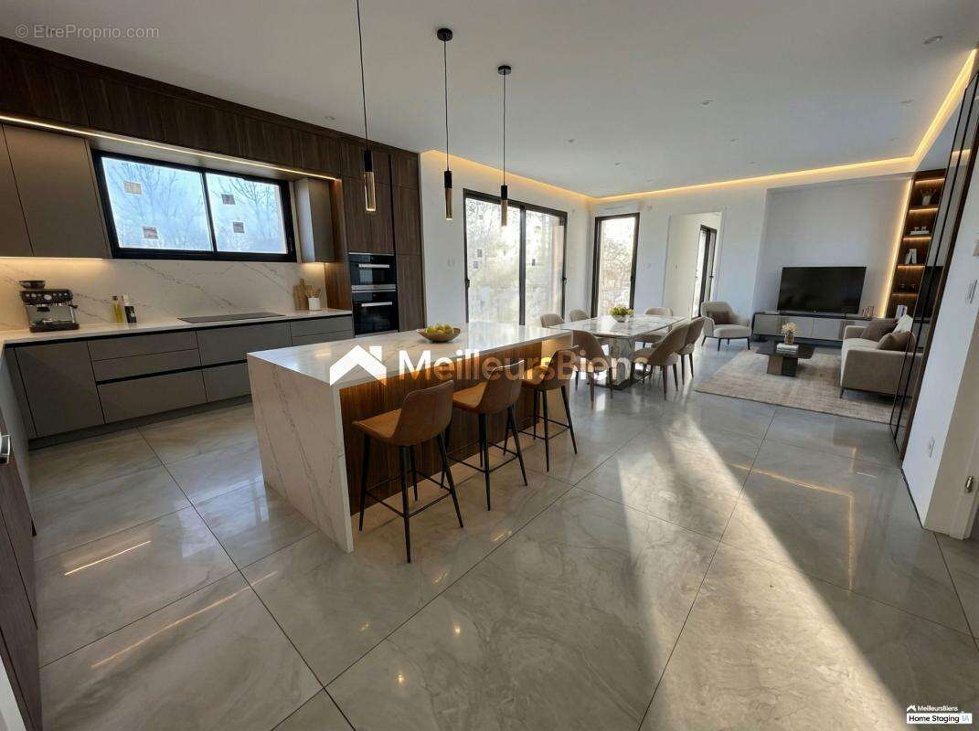 Maison à BOUGUENAIS