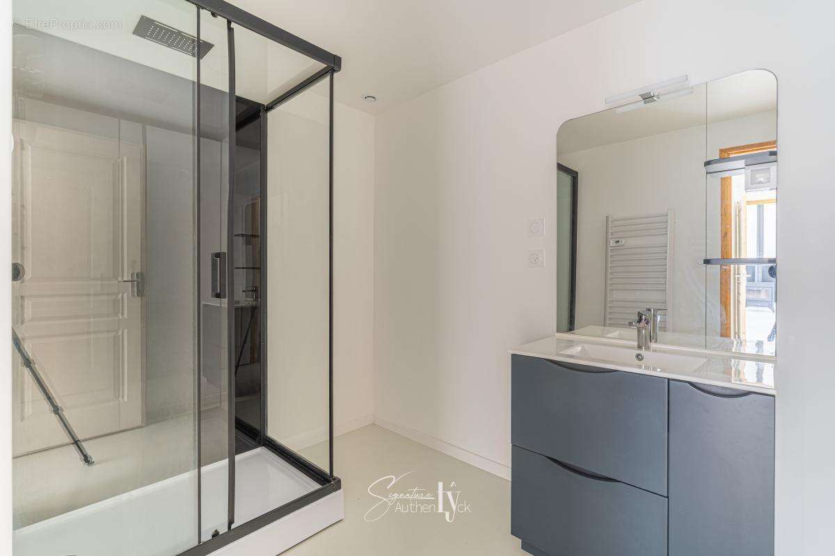 Maison 92 m² à Saint-Hilaire-Bonneval  - photo 7