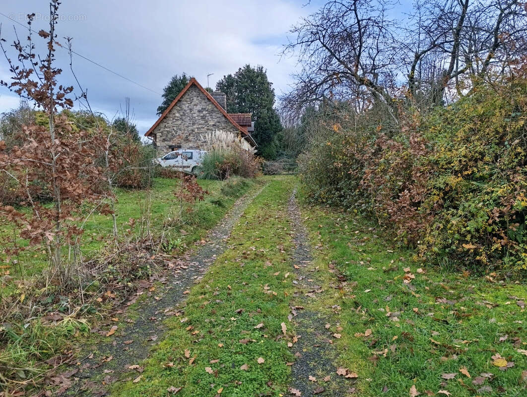 Maison à SAINTE-PIENCE