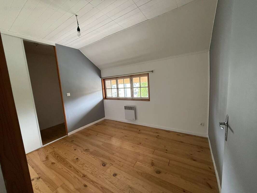 Appartement à IVRY-LA-BATAILLE