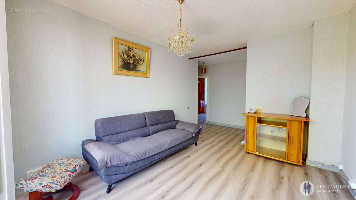 Appartement à SAINT-MARTIN-D'HERES