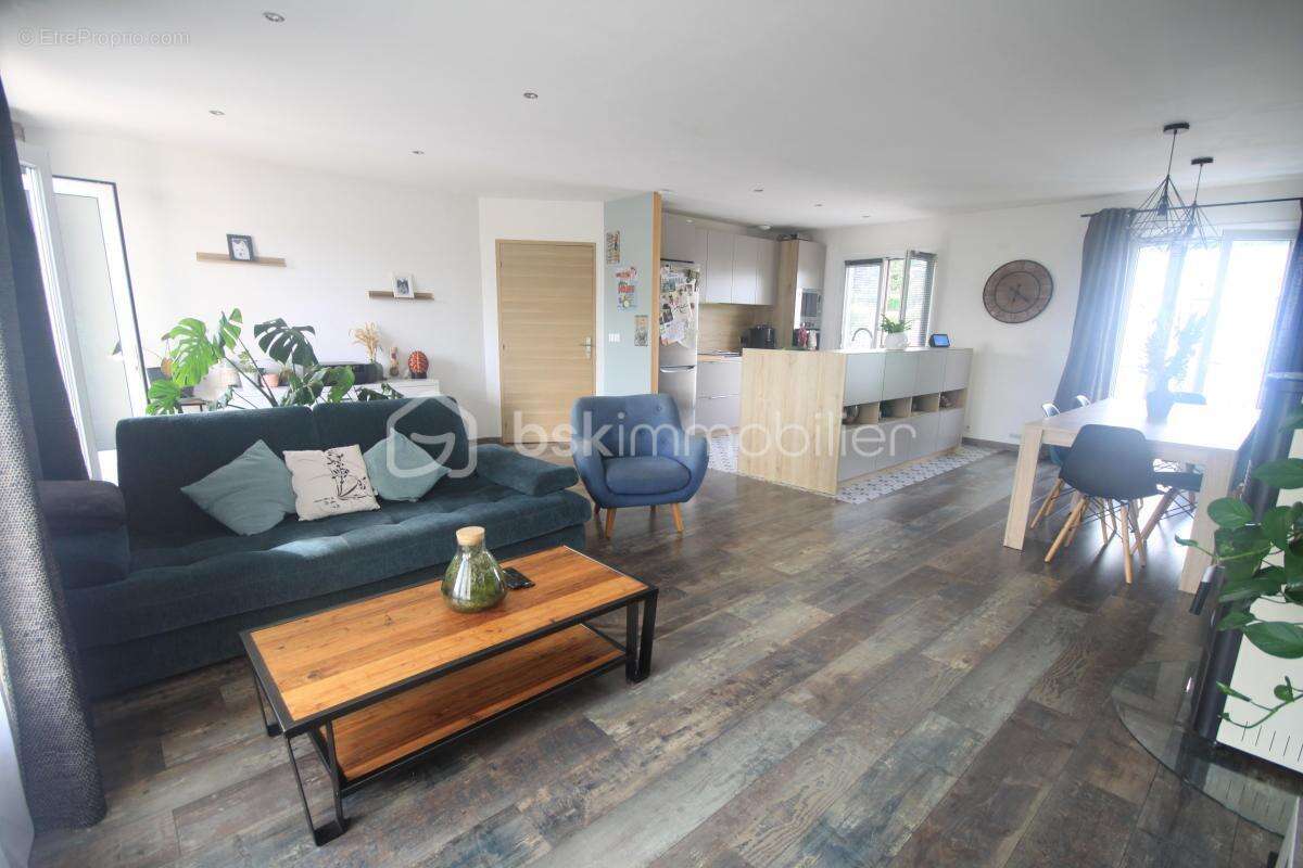 Maison à SAINT-GERMAIN-LES-ARPAJON