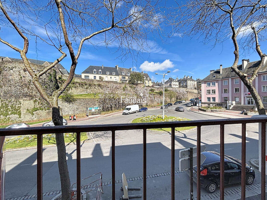 Appartement 135 m² à Saint-Lo  - photo 2