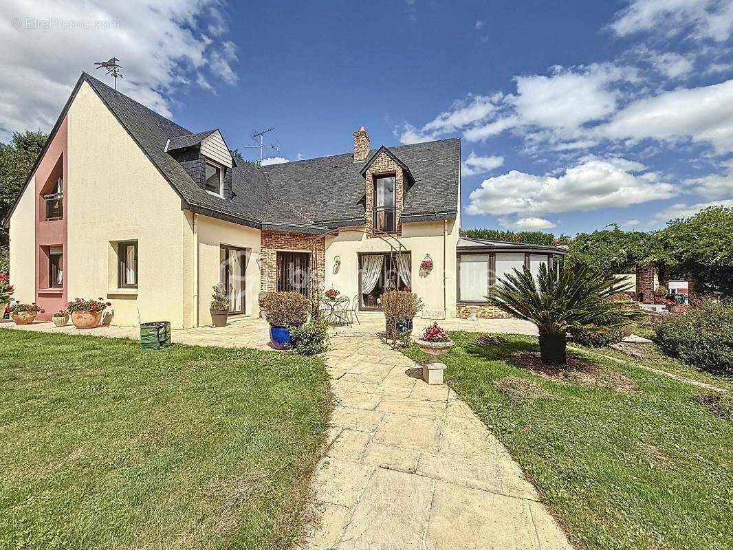 Maison à ROUGE