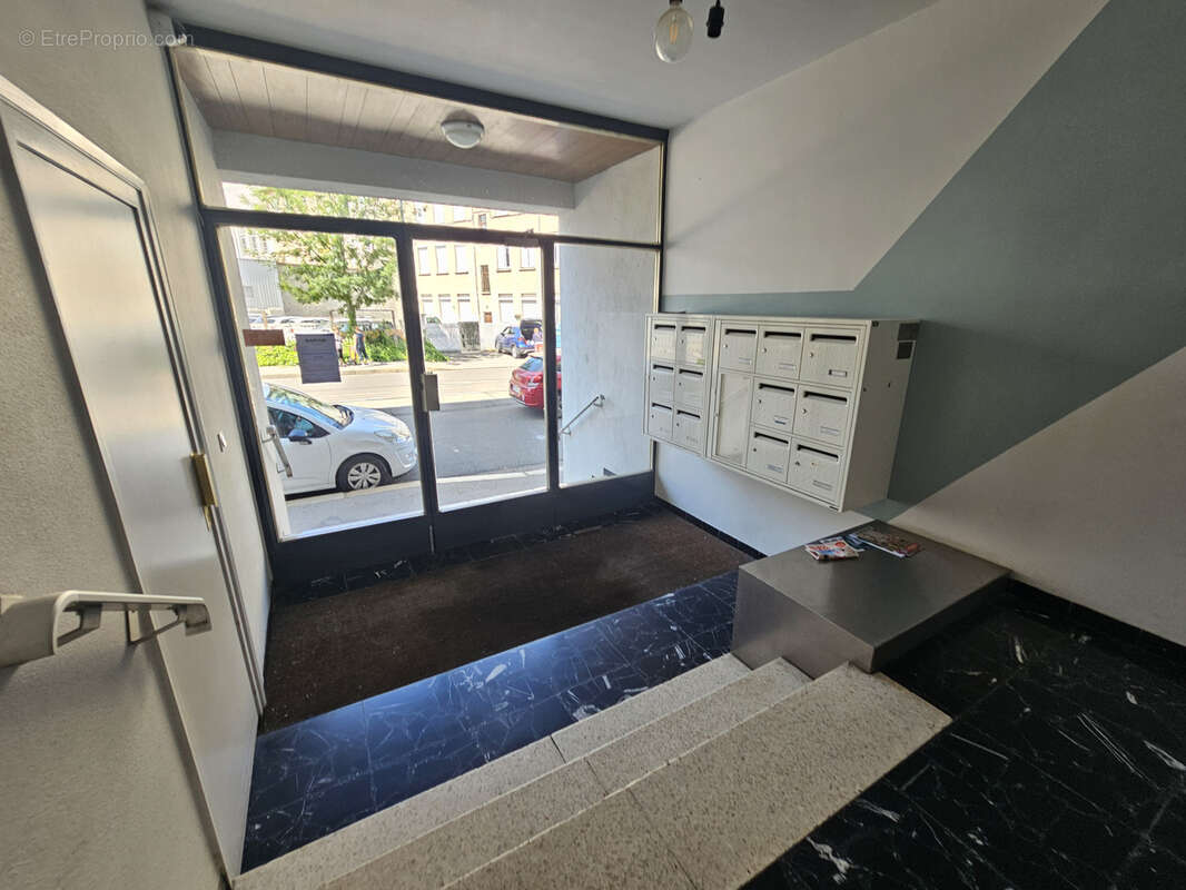 Appartement à SAINT-ETIENNE