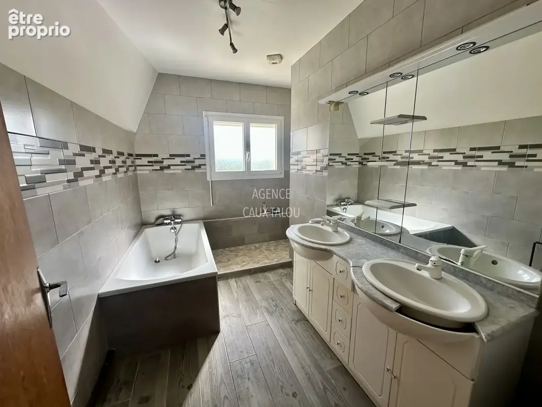 Maison familiale de 110 m2 à vendre   Bailly-en-Rivière - photo 7