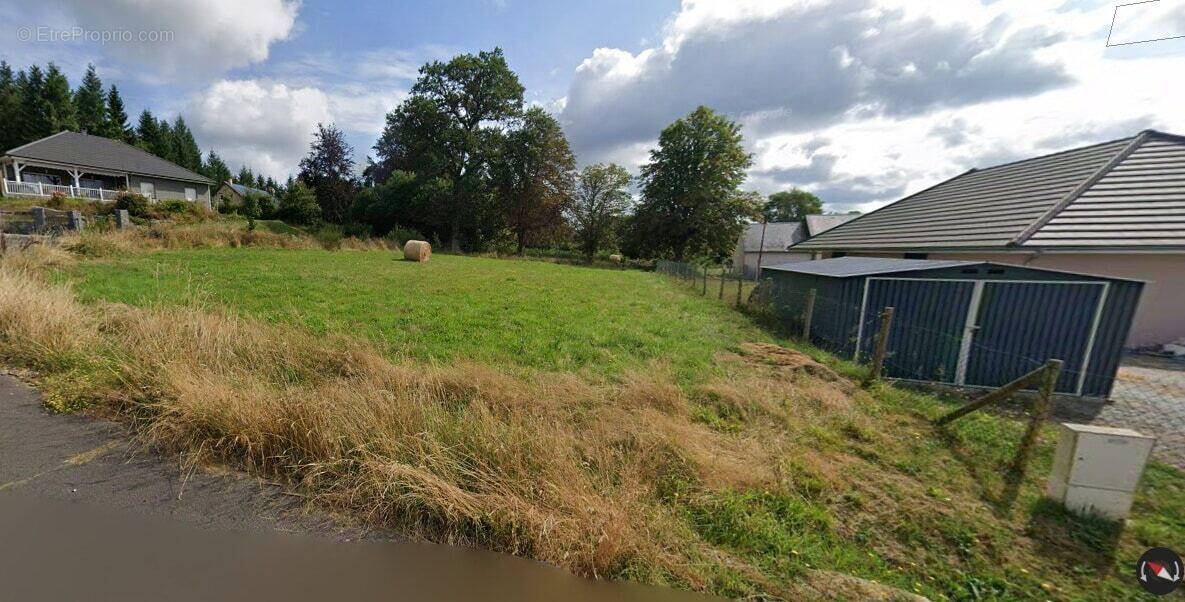 Terrain à SAINT-REMY
