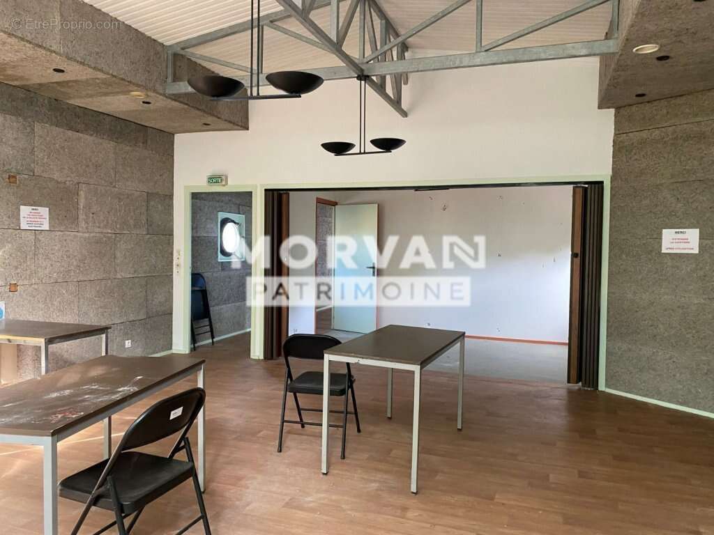 Maison du bazois - batiment sur 2 niveaux 294 m2 - parking et terrain 4017 m2 - photo 11