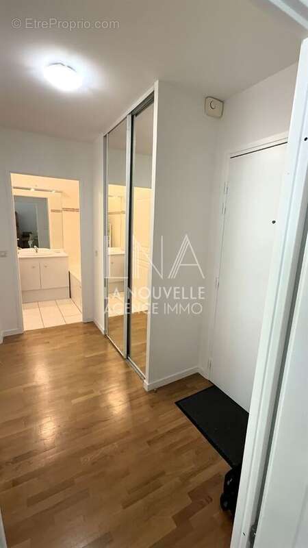 Appartement à LES LILAS