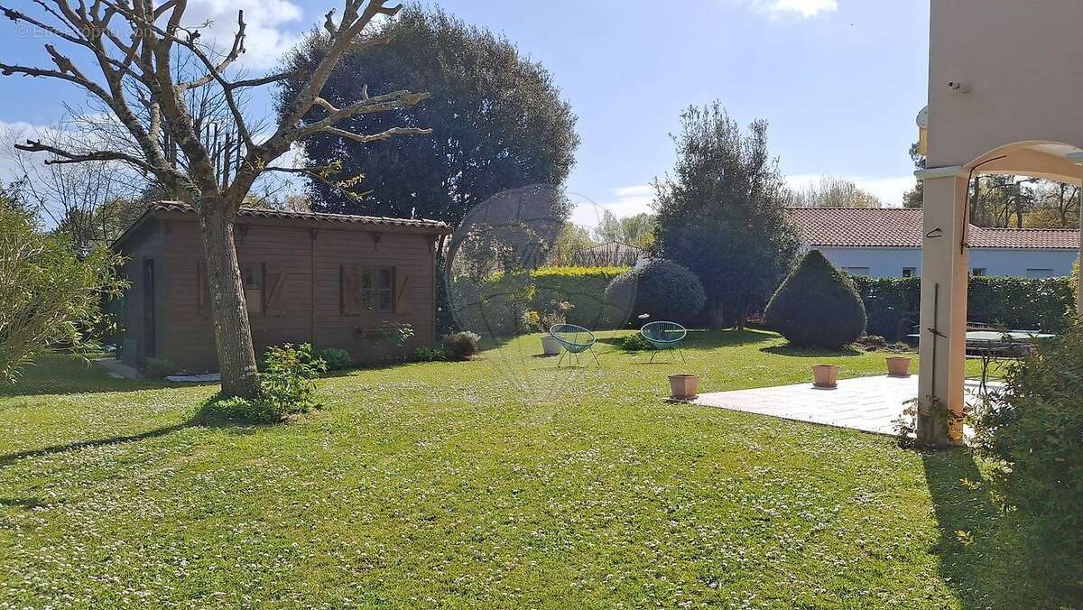 Maison à LES MATHES