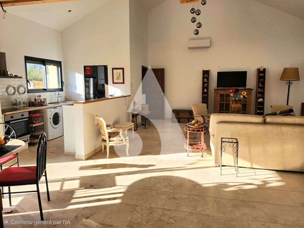 Maison à SAINT-PIERRE-LAFEUILLE