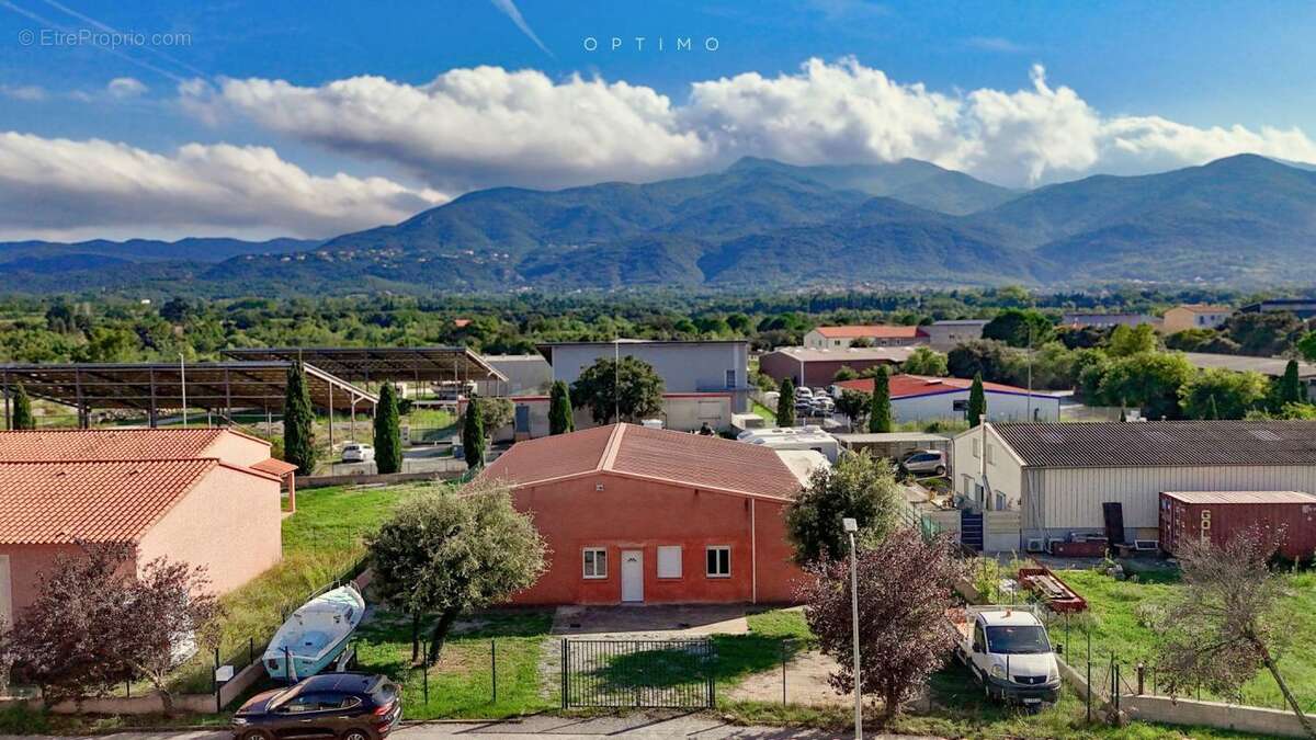 Parking à CERET