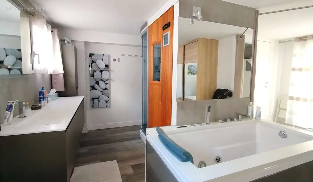Nice Port – Bas Mont Boron  Loft d'exception de 120 m² avec 110 m² de terrasses – Dernier étage - photo 10