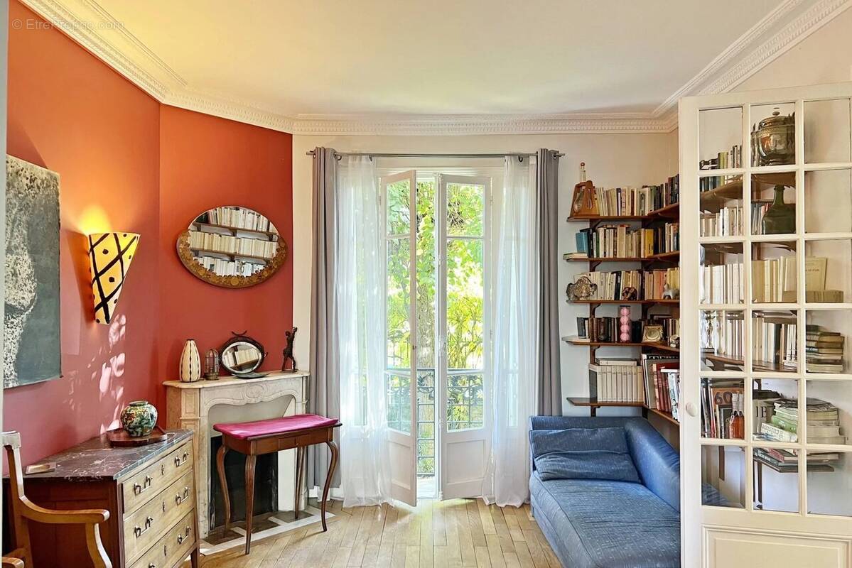 Maison à SAINT-MAUR-DES-FOSSES