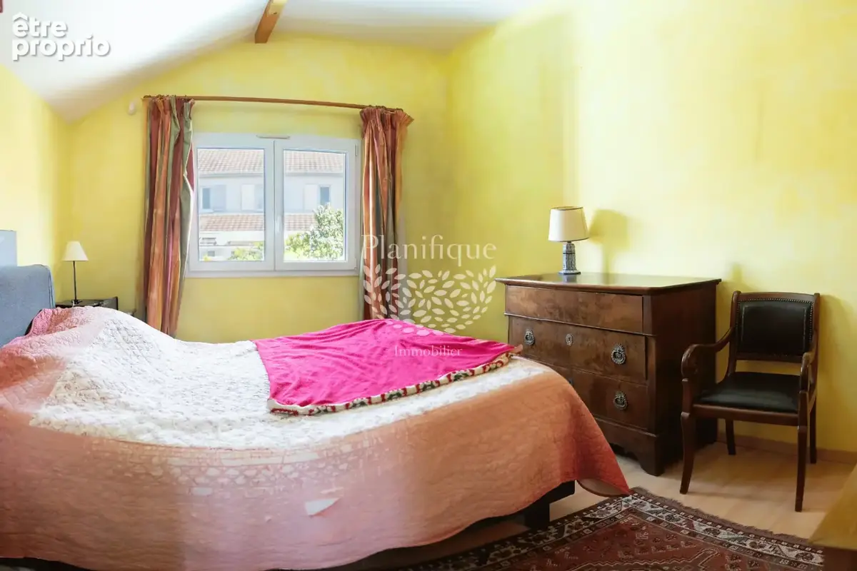 Une villa familiale 314 m2 utiles, 5 chambres, où il fait bon vivre, au fil des saisons. - photo 15