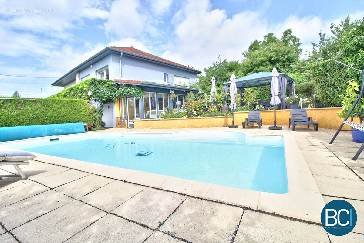 Maison à DOMMARTEMONT