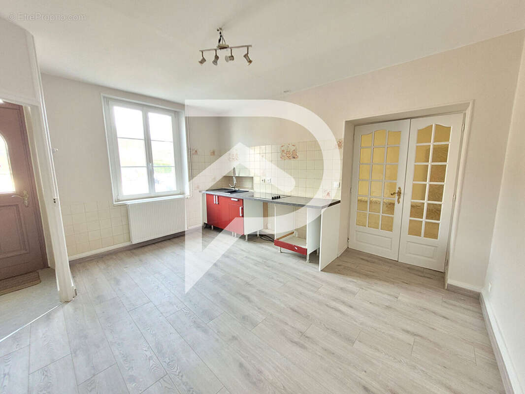 Maison à DOULAINCOURT-SAUCOURT