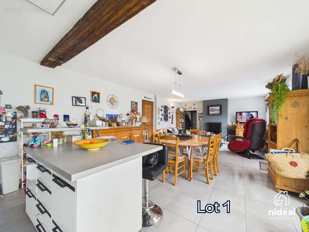 Appartement à DOMPIERRE-SUR-HELPE