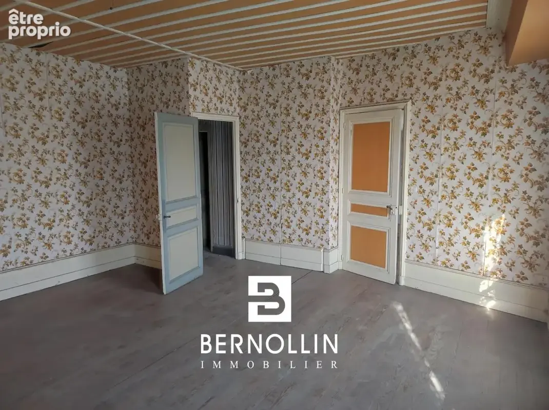 Ensemble immobilier au c?ur de Beaupont avec terrain et location de locaux - photo 10