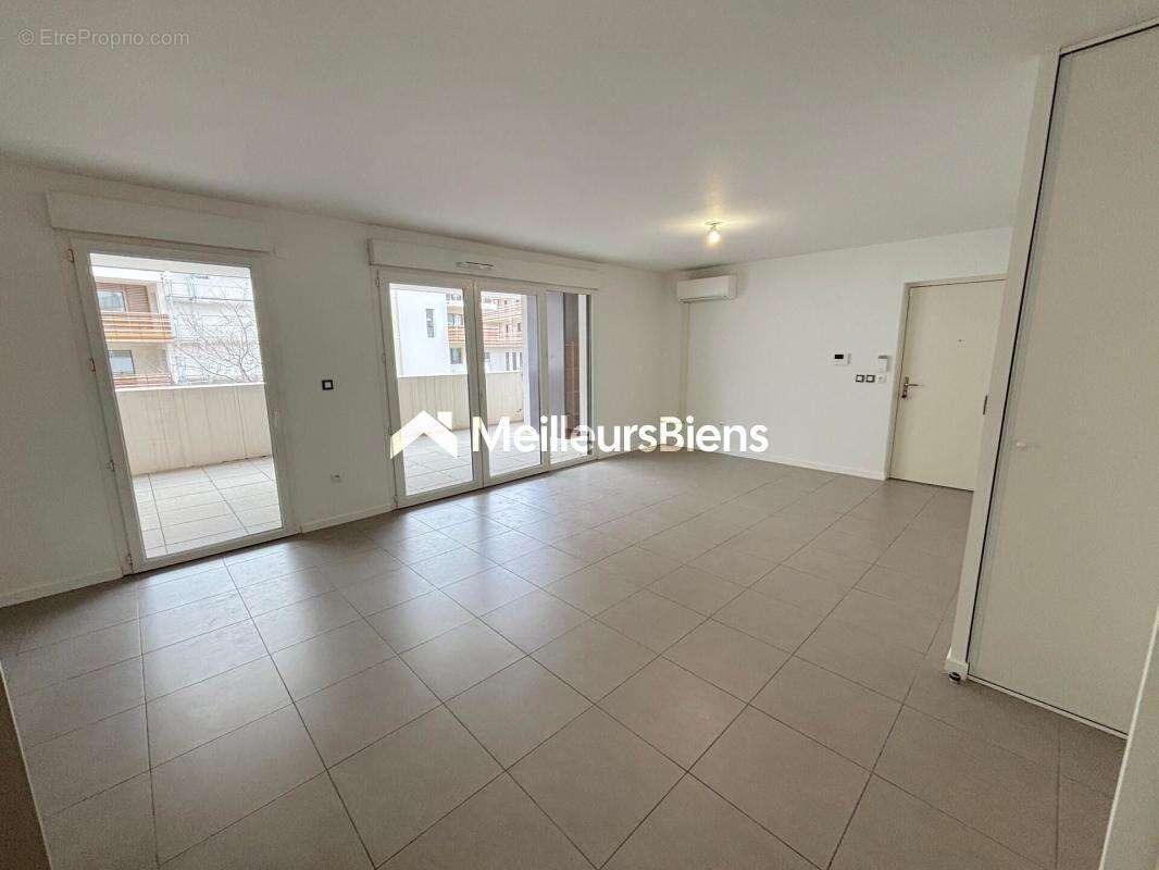 Appartement à SAINT-JEAN-DE-VEDAS