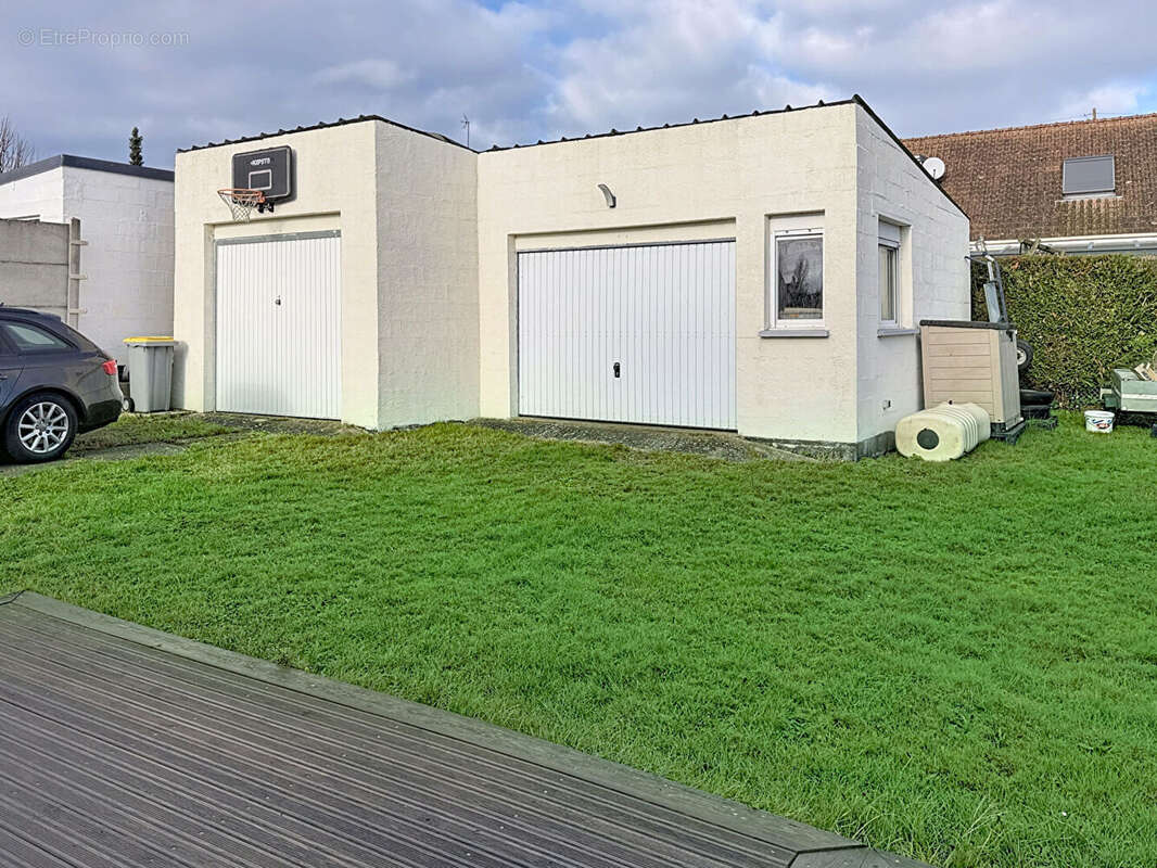 Maison à SAINT-ETIENNE-DU-ROUVRAY