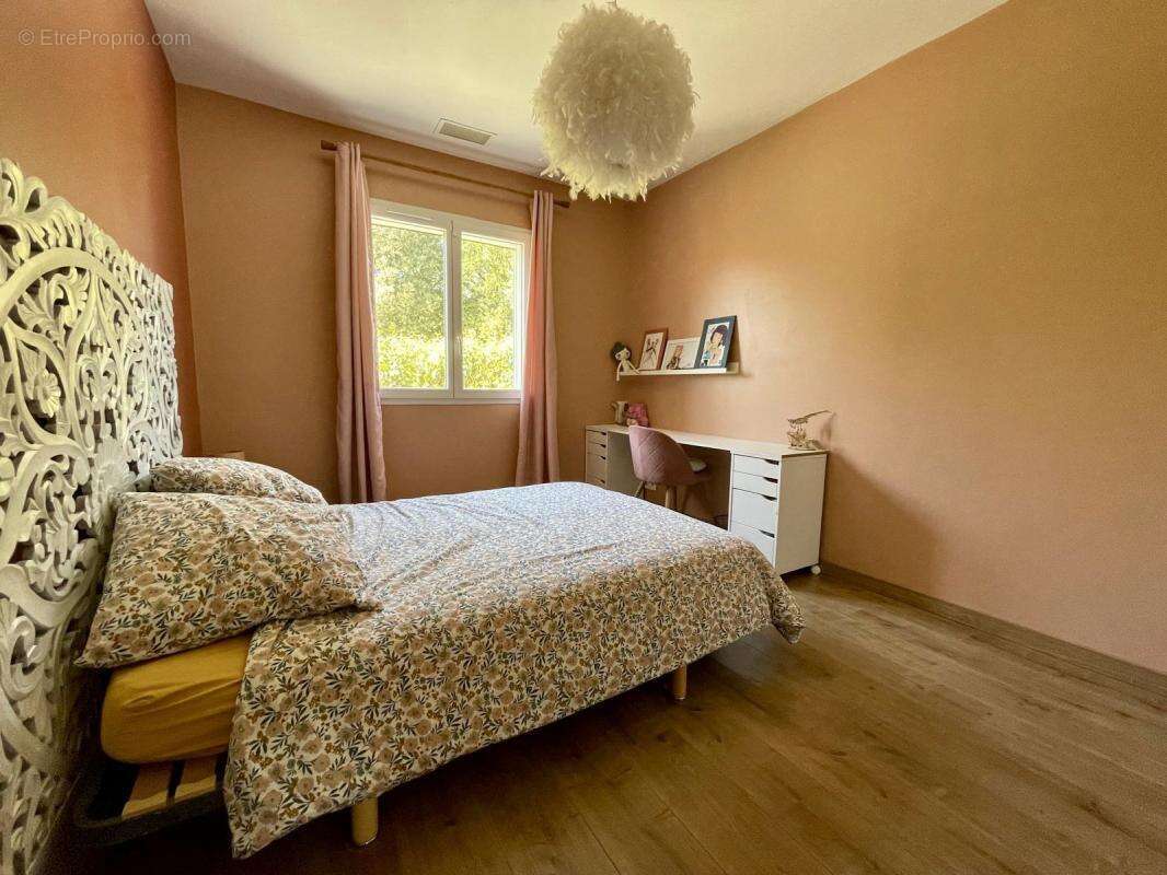 QUISSAC : Villa T6 de 133m² sur terrain paysager de 1166m² - photo 10