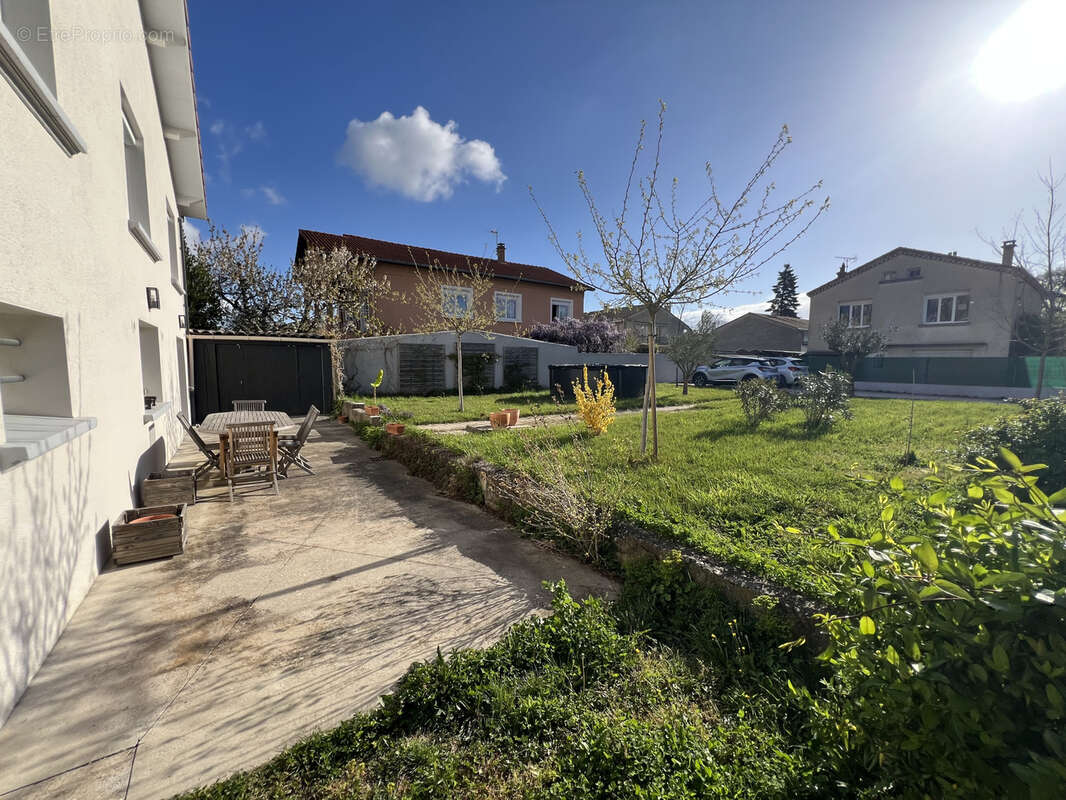 Maison à GUILHERAND-GRANGES