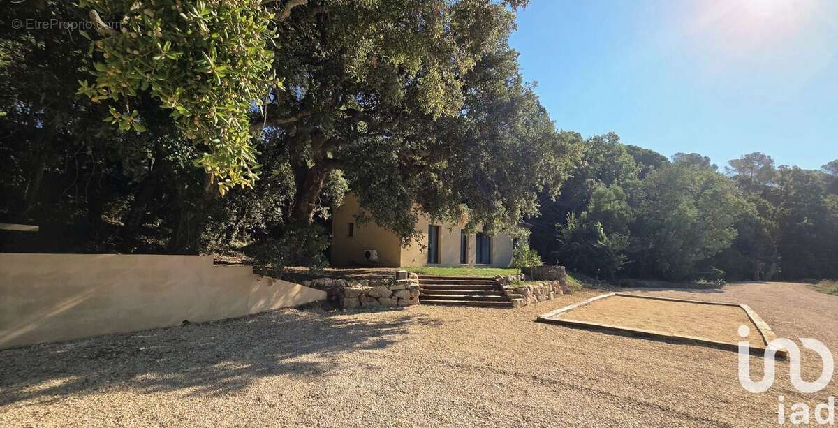 Photo 5 - Maison à ROQUEBRUNE-SUR-ARGENS