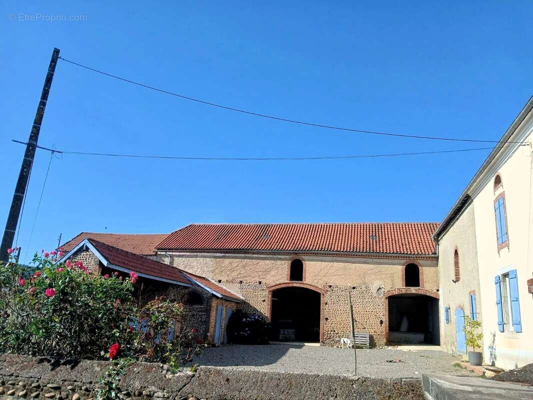 Maison à VIC-EN-BIGORRE