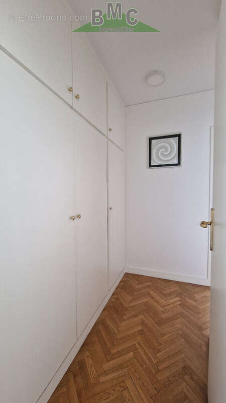Appartement à LE PLESSIS-BOUCHARD