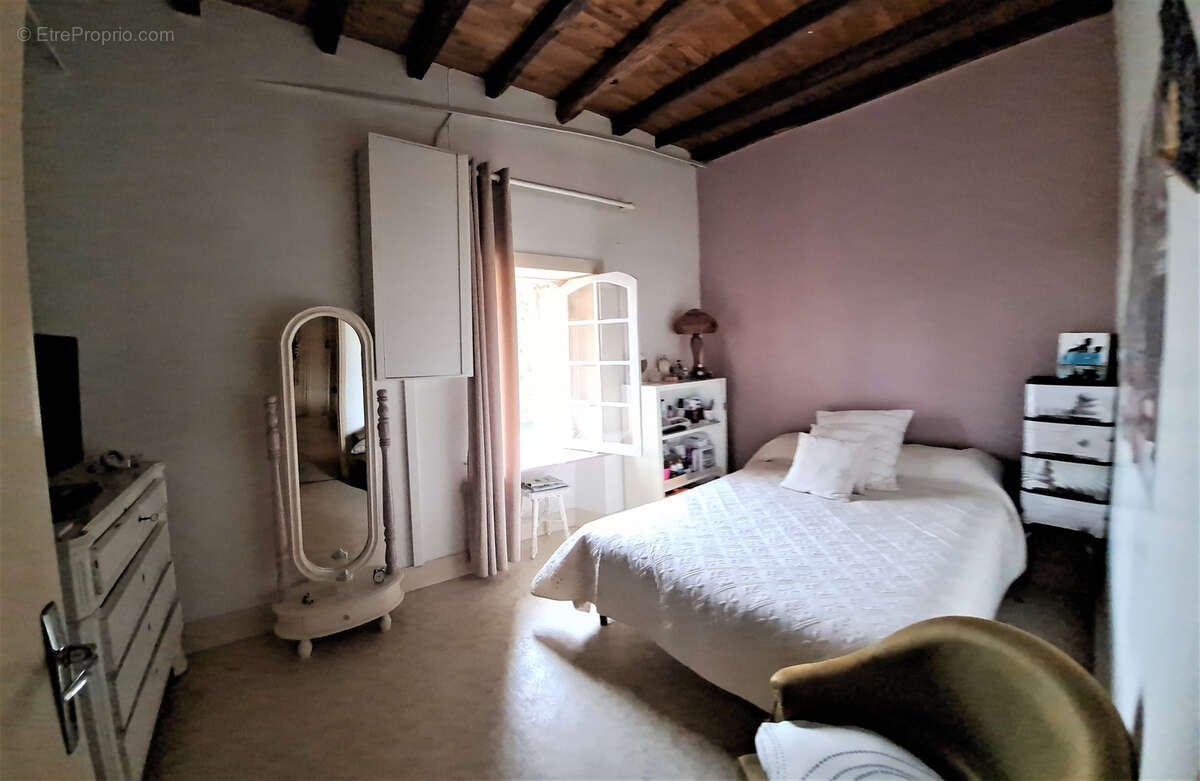 Maison à SAINTE-COLOMBE-DE-VILLENEUVE