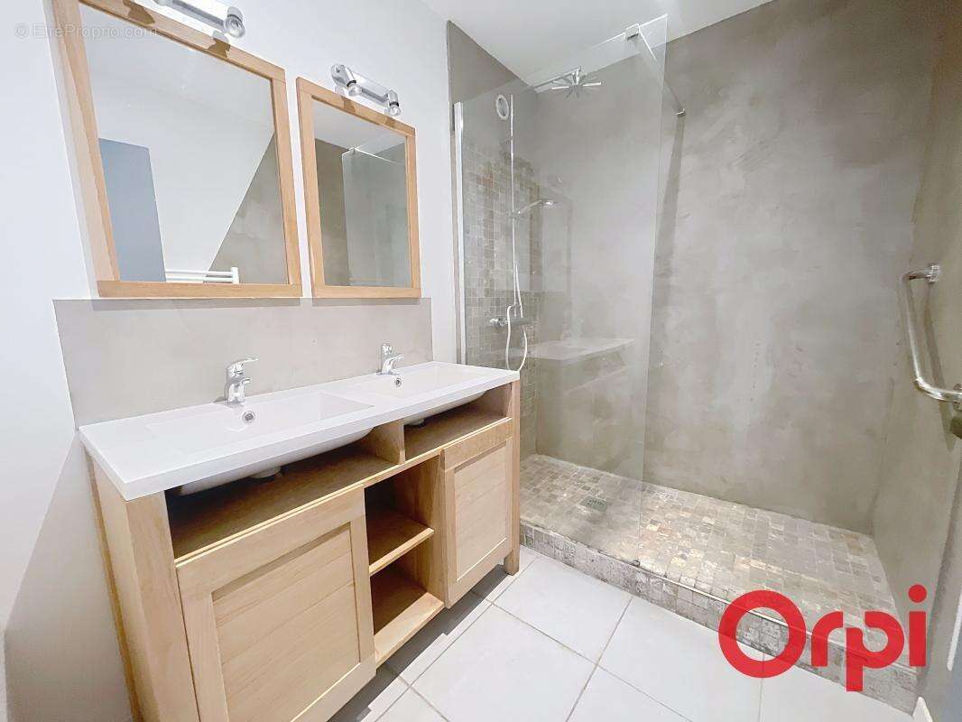 Appartement à MARSEILLE-11E