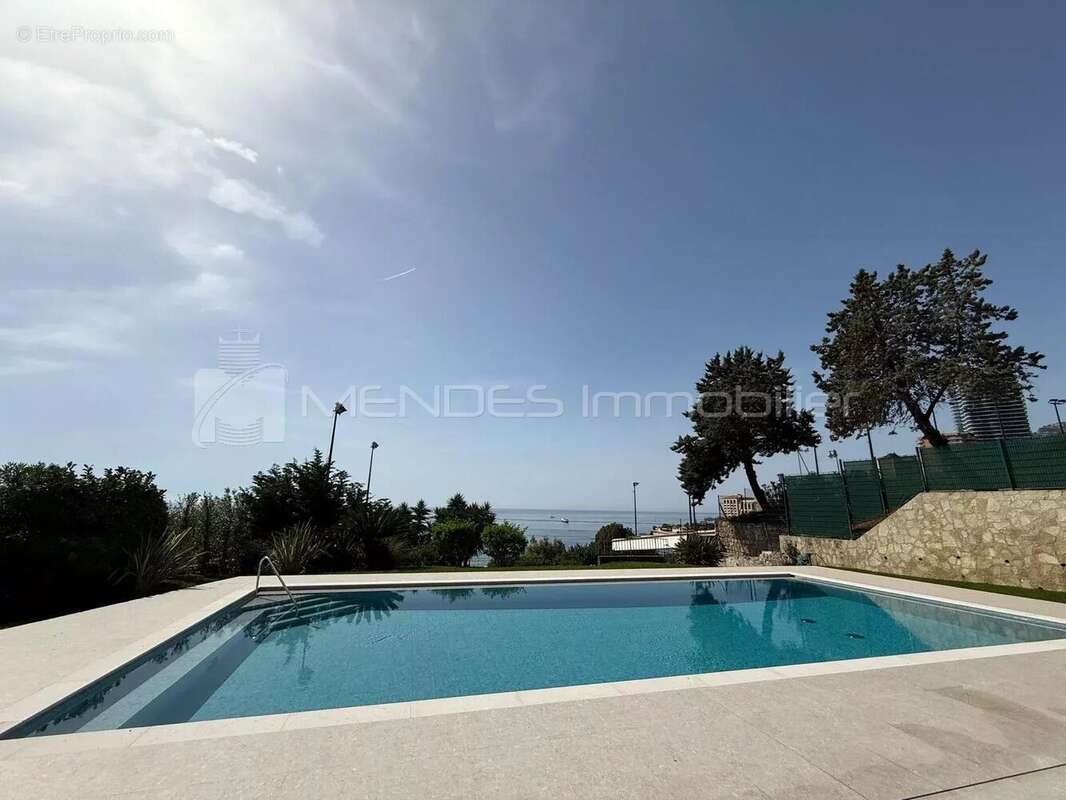 Appartement à ROQUEBRUNE-CAP-MARTIN