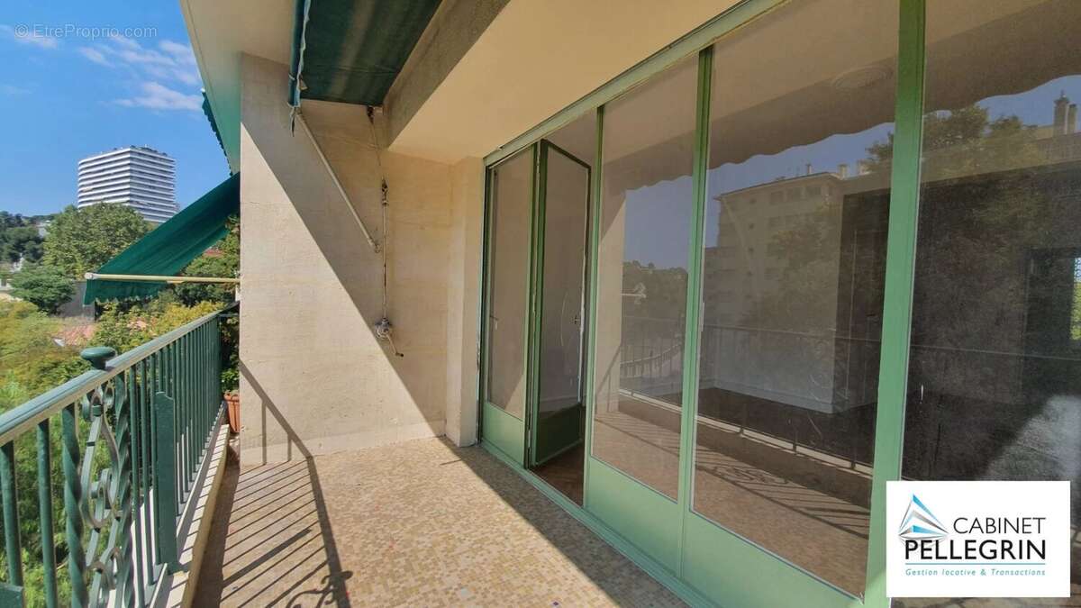Appartement à MARSEILLE-8E