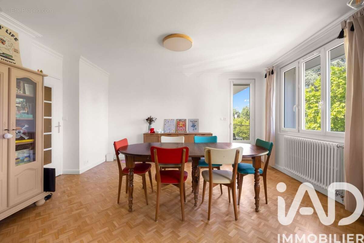 Appartement 72 m² à Craponne  - photo 7