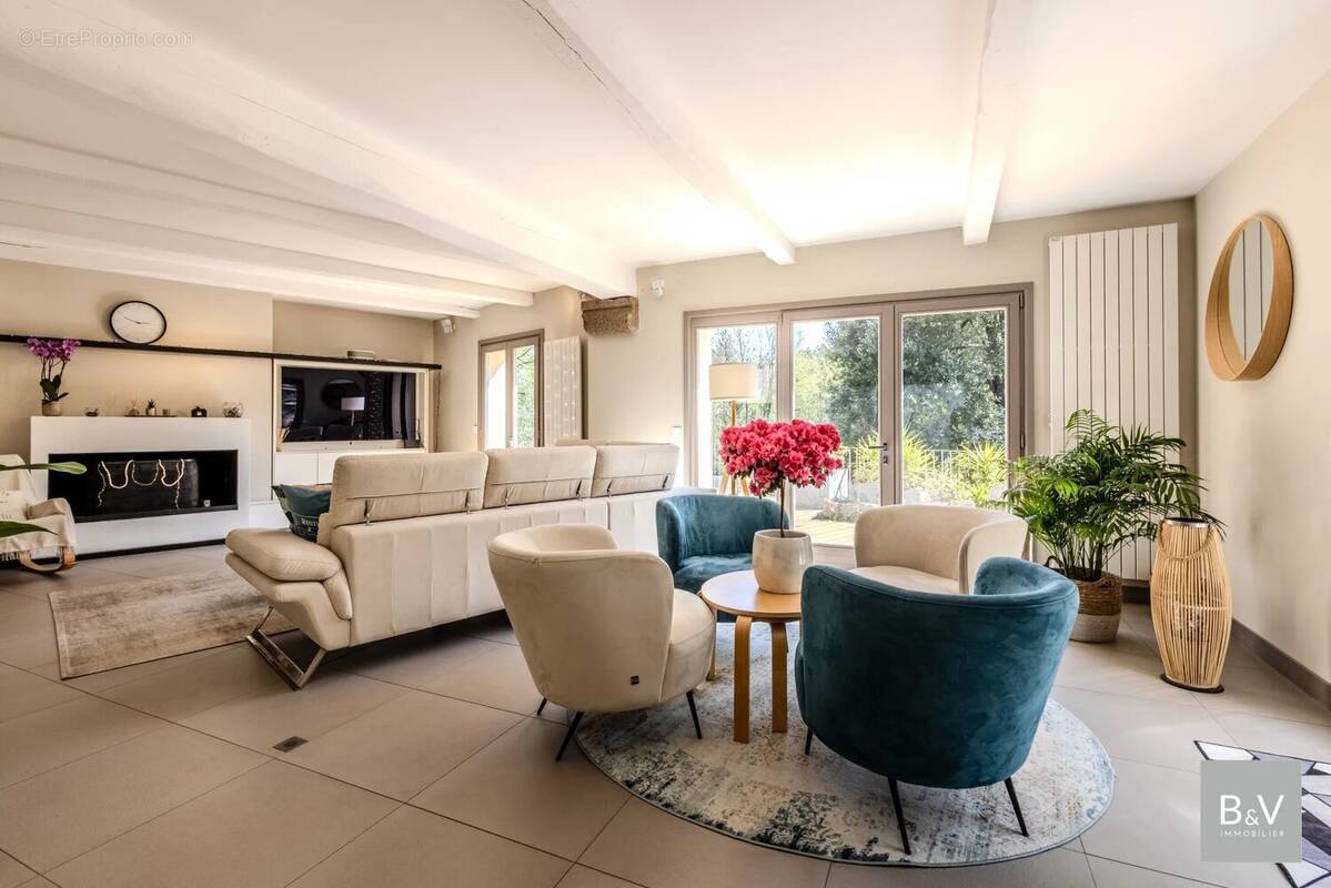 Maison à TOURRETTES-SUR-LOUP