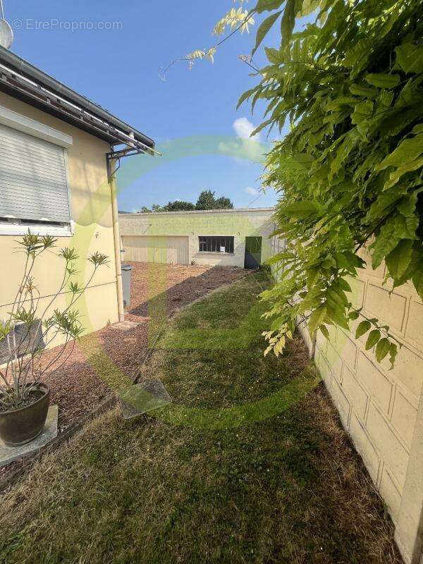 Maison à HANGEST-EN-SANTERRE