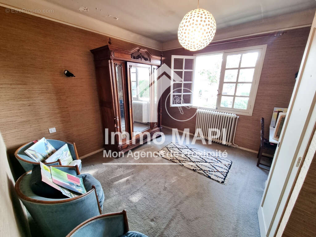 Lattes - Maison indépendante T7 de 200m2 sur terrain de 1312m2 - photo 6