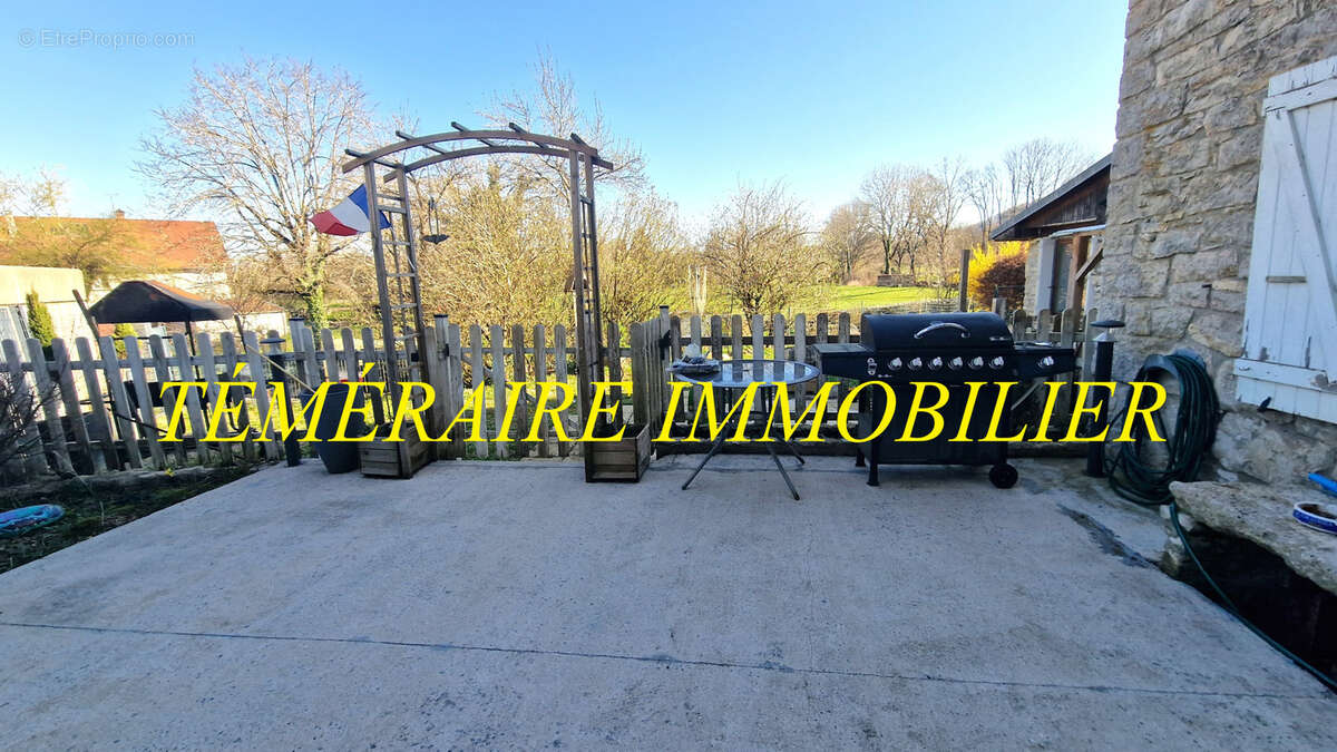 Maison à BONNEFONTAINE