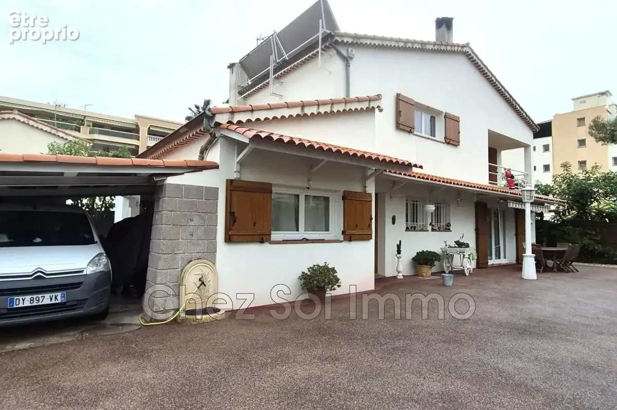 Maison 4 pièces 124 m² à vendre à Saint-Laurent-Du-Var (06700) - photo 9