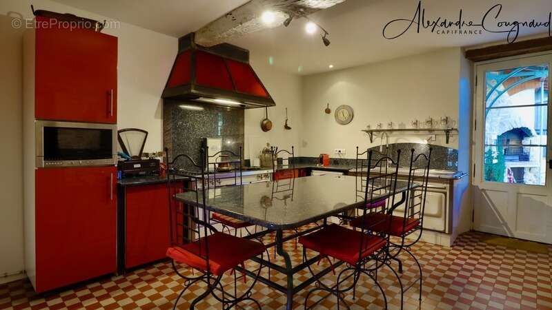 Dourgne centre — Maison de maître en pierre — 360 m² — 9 chambres — Gîte indépendant - photo 4