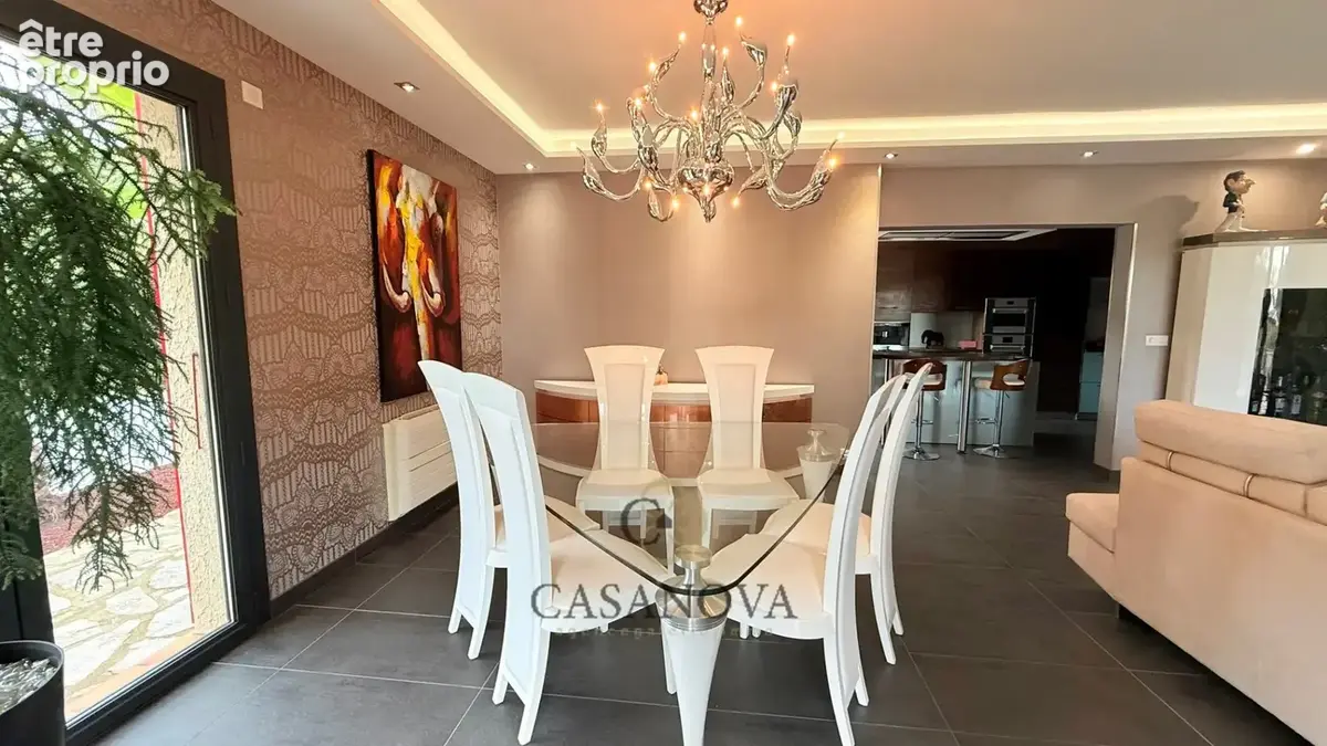 Villa revisitée, art de vivre à la campagne, dépendance, piscine chauffée, sur 2300 m² de terrain constructibles - photo 10