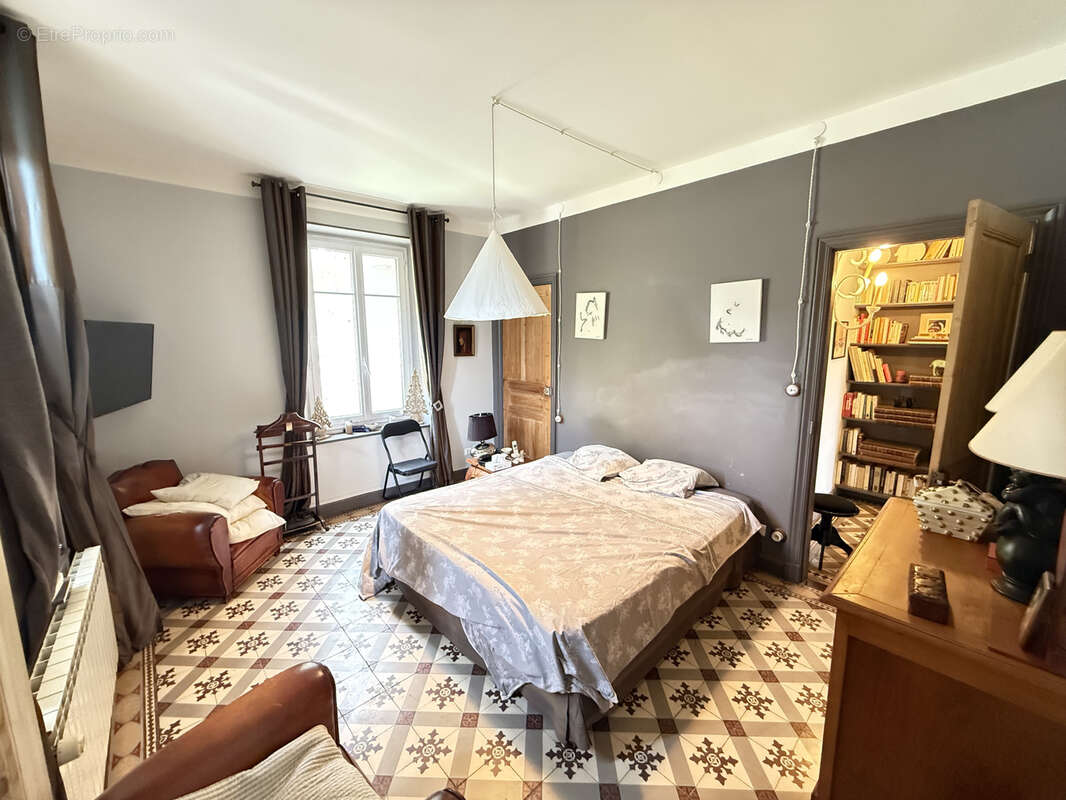 Maison à VILLENEUVE-LES-CORBIERES